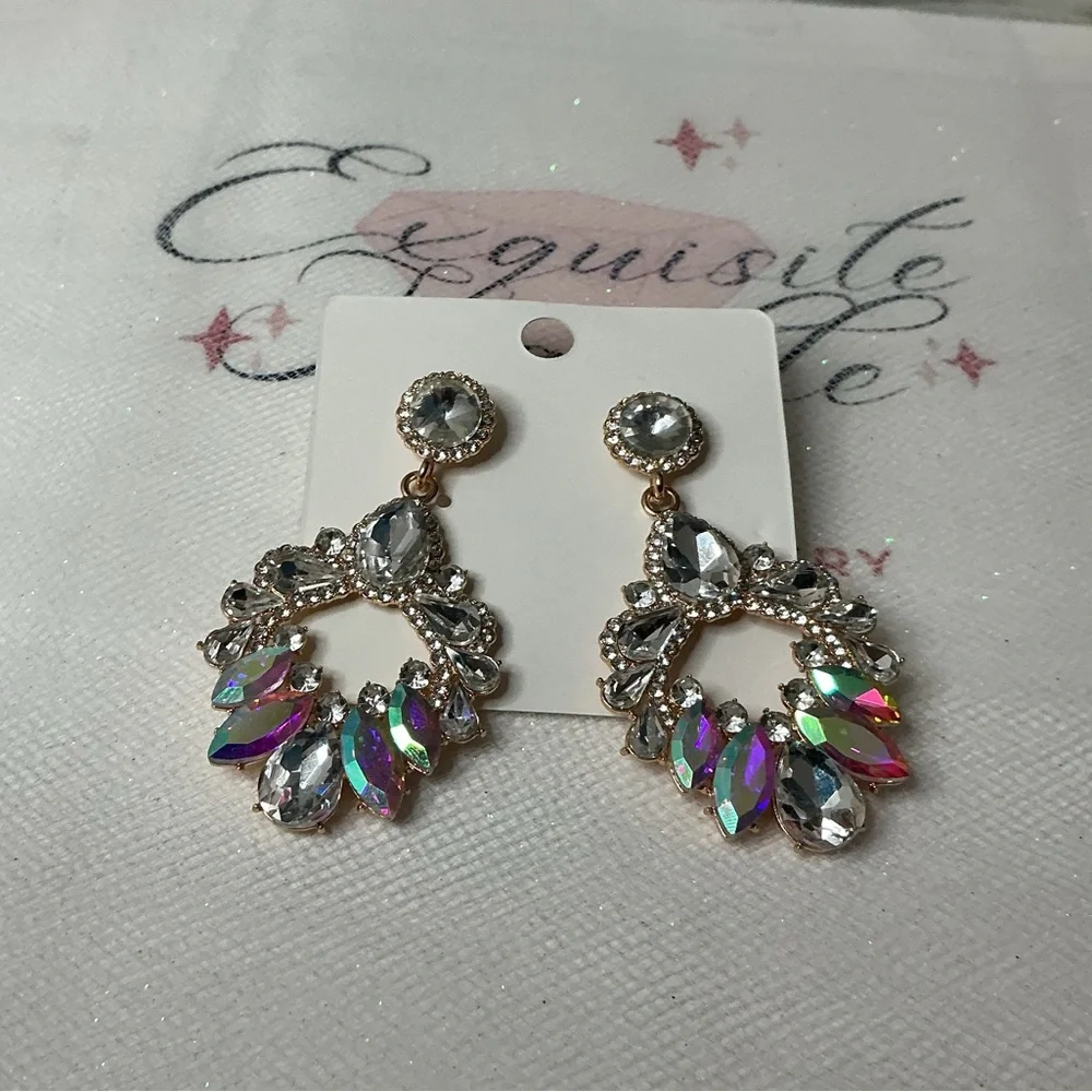 💖 Iridescent Aurora Borealis Crystal Drop Earrings
